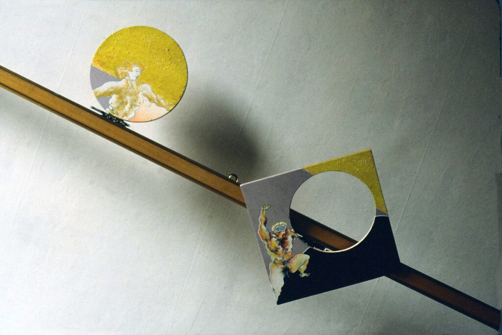 Io e te insieme cercando - equilibri-equilibrati nello spazio alterato da ogni nostro movimento (tecnica mista cm 250) (82)